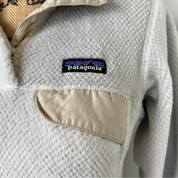Women's Patagonia Re-Tool Snap-T Fleece Pullover (Raw Linen White X-Dye) - Picture 6 of 14
